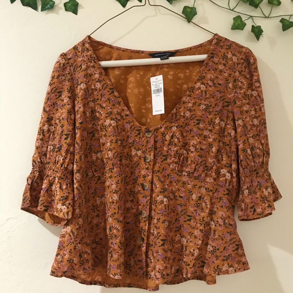Burnt orange American eagle floral top